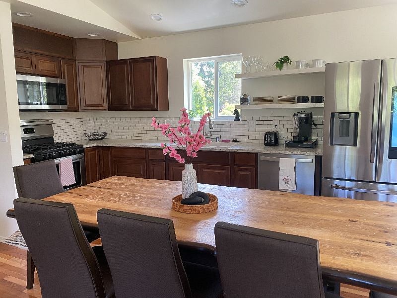 Furnished Finder property 552495_1 photo 6