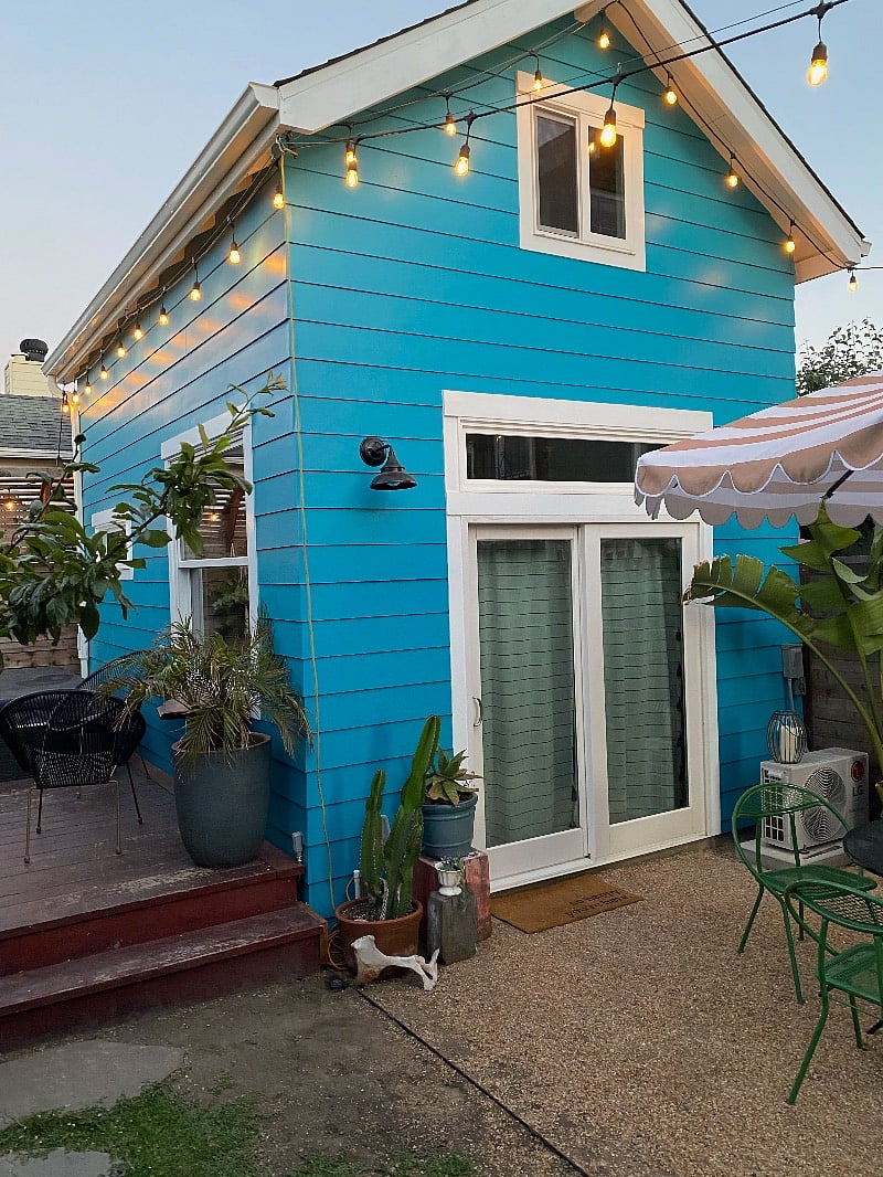 Sunny quiet eco cottage with shared deck/hot tub/garden