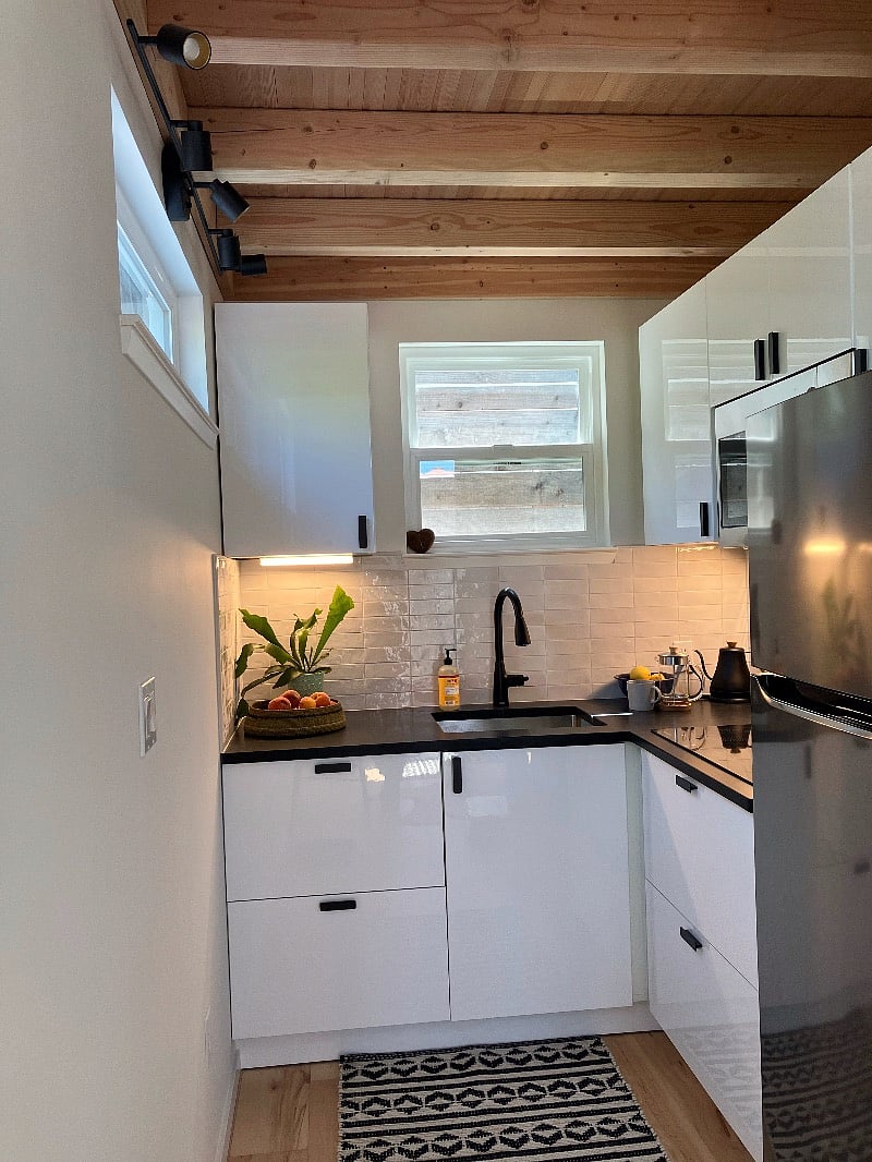 Modern kitchen