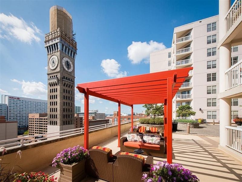 Sky patio with grills