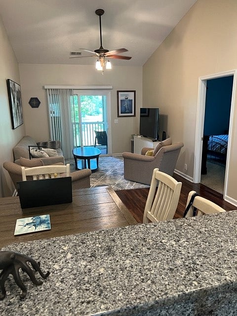Furnished Finder property 552532_1 photo 12