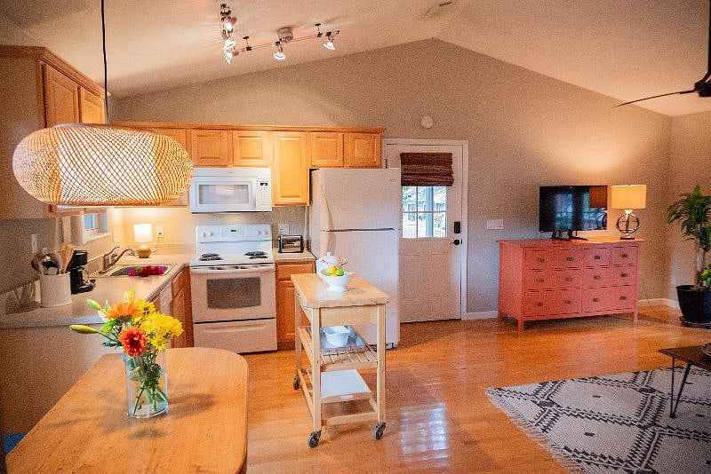 Furnished Finder property 552548_1 photo 8