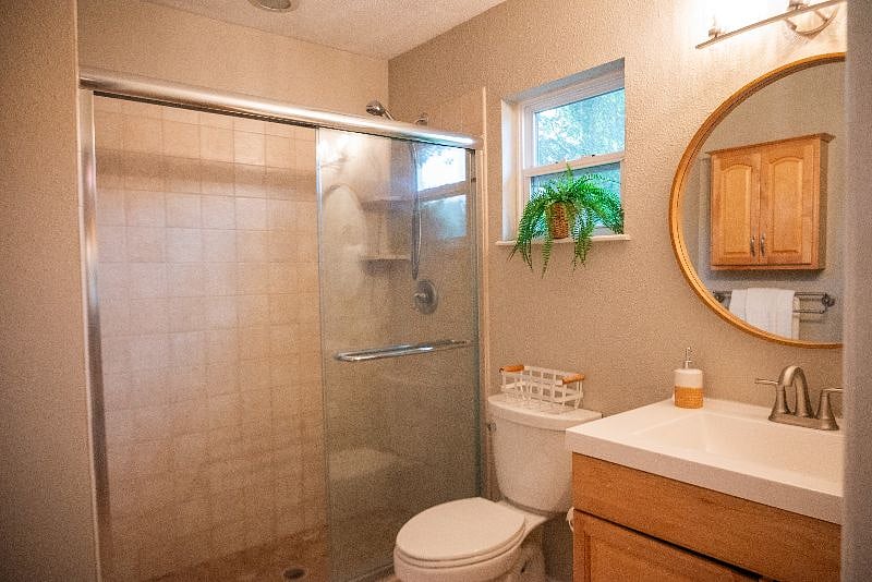Furnished Finder property 552548_1 photo 16
