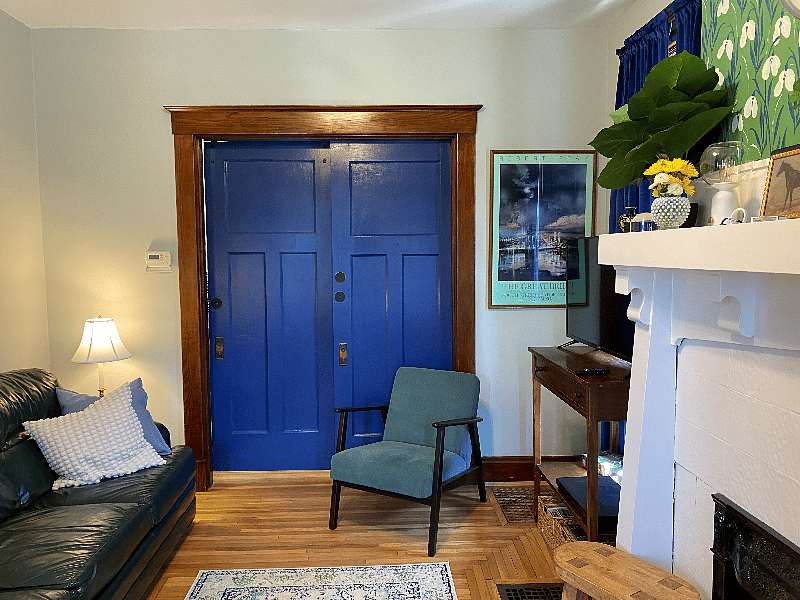 Doors to primary bedroom when shut.