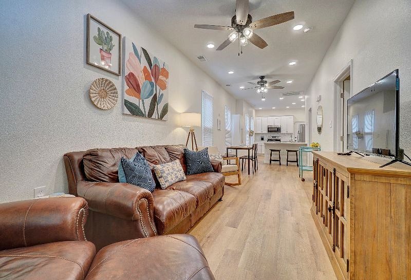 Furnished Finder property 552565_1 photo 5