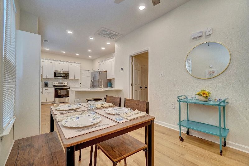 Furnished Finder property 552565_1 photo 11
