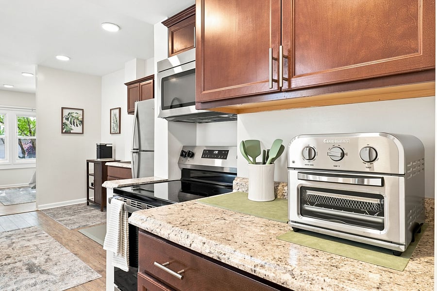 Furnished Finder property 552633_3 photo 10