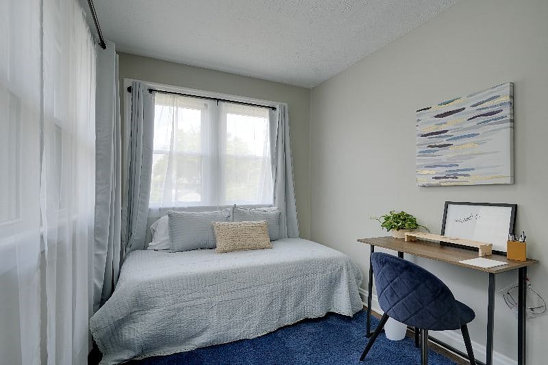 Office Bedroom with Single Bed