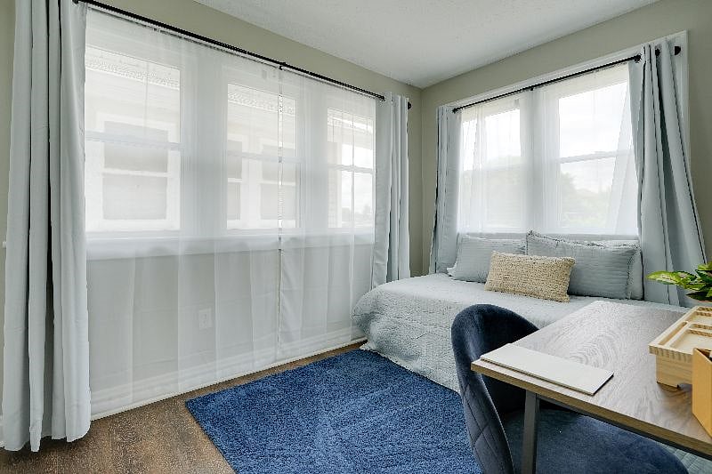 Office Bedroom with Single Bed