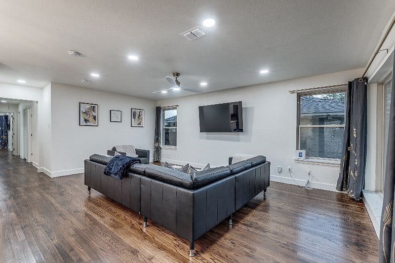 Living Room, Leather Couch, LG 65-Inch Class 4K Smart TV, AI-Powered 4K, Cloud Gaming