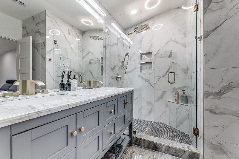Private bath connected to Ensuite 2, Built in Bluetooth Speaker in Shower.