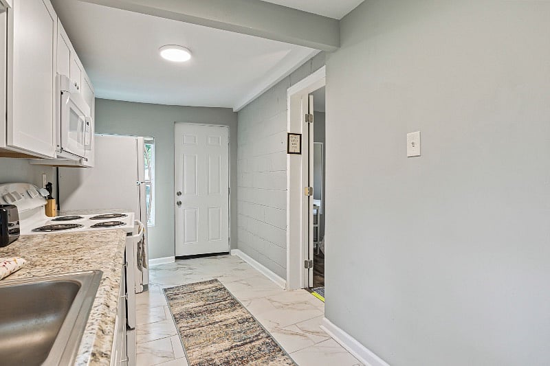 Furnished Finder property 552737_1 photo 18