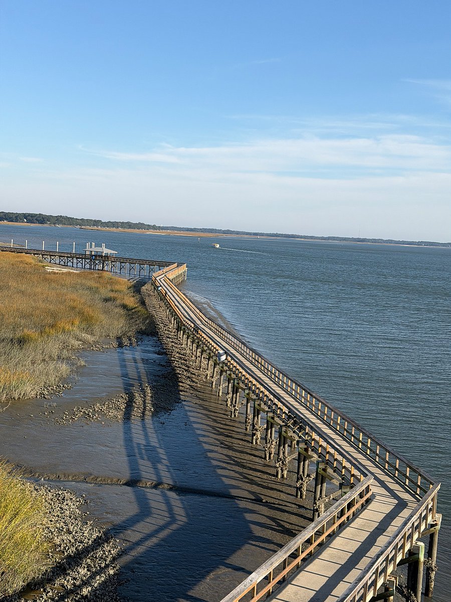 Walk to pier 