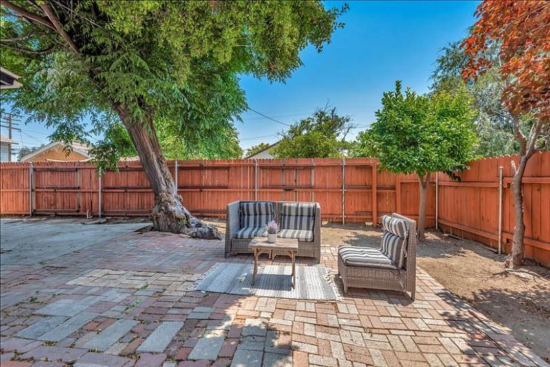 Furnished Finder property 552992_1 photo 10