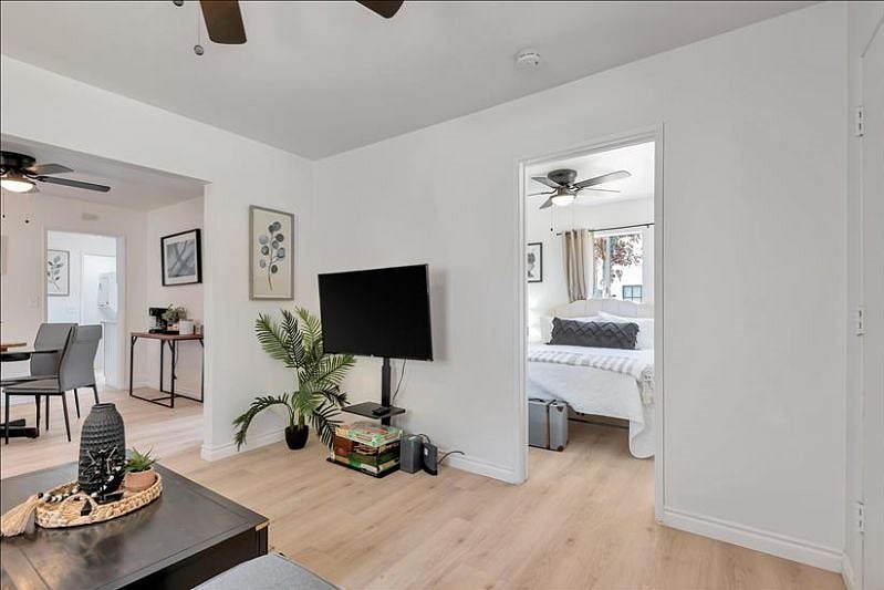 Furnished Finder property 552992_1 photo 23