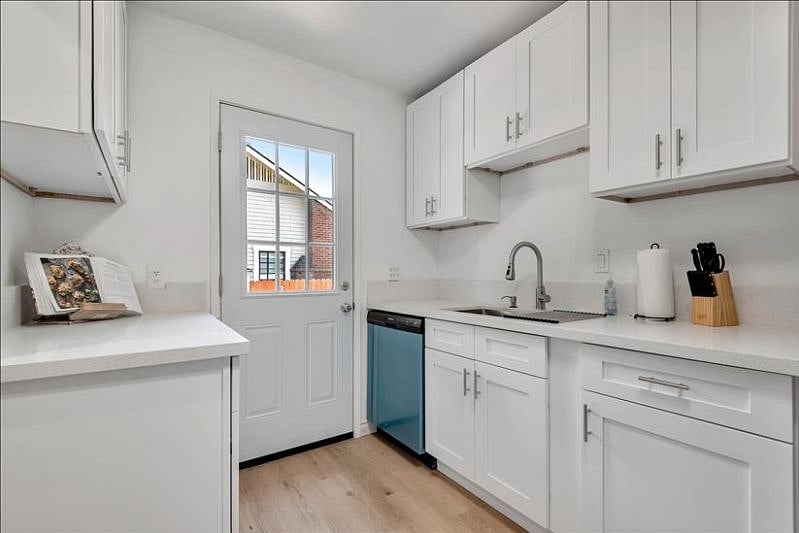 Furnished Finder property 552992_1 photo 25
