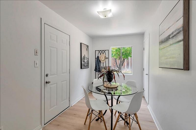 Furnished Finder property 552992_2 photo 16
