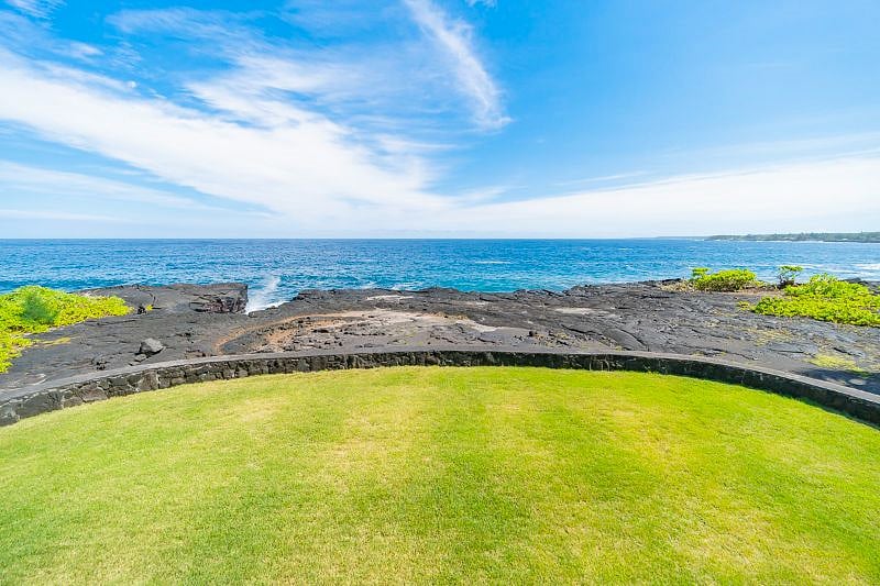 View to ocean from lanai