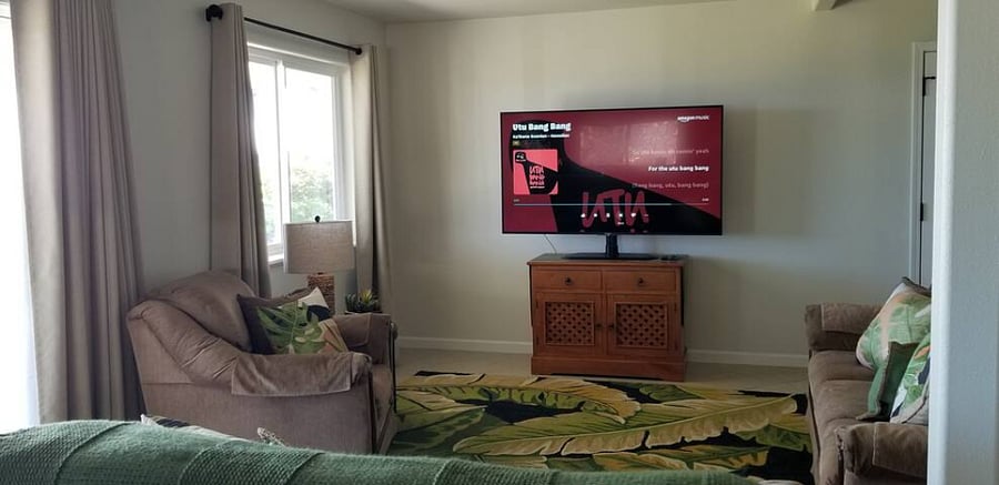 65" Smart TV