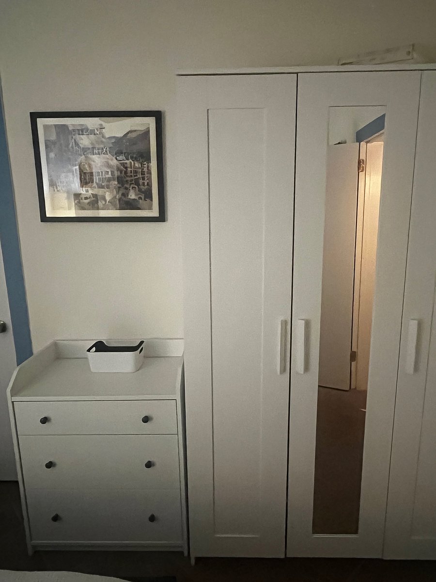 Bedroom, wardrobe mirror, plenty of storage