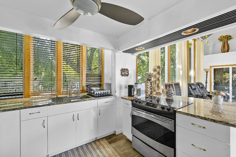 Furnished Finder property 553251_1 photo 17