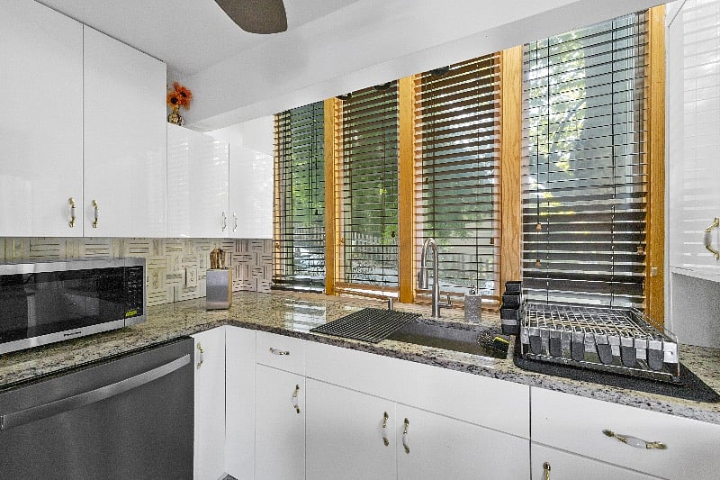 Furnished Finder property 553251_1 photo 18
