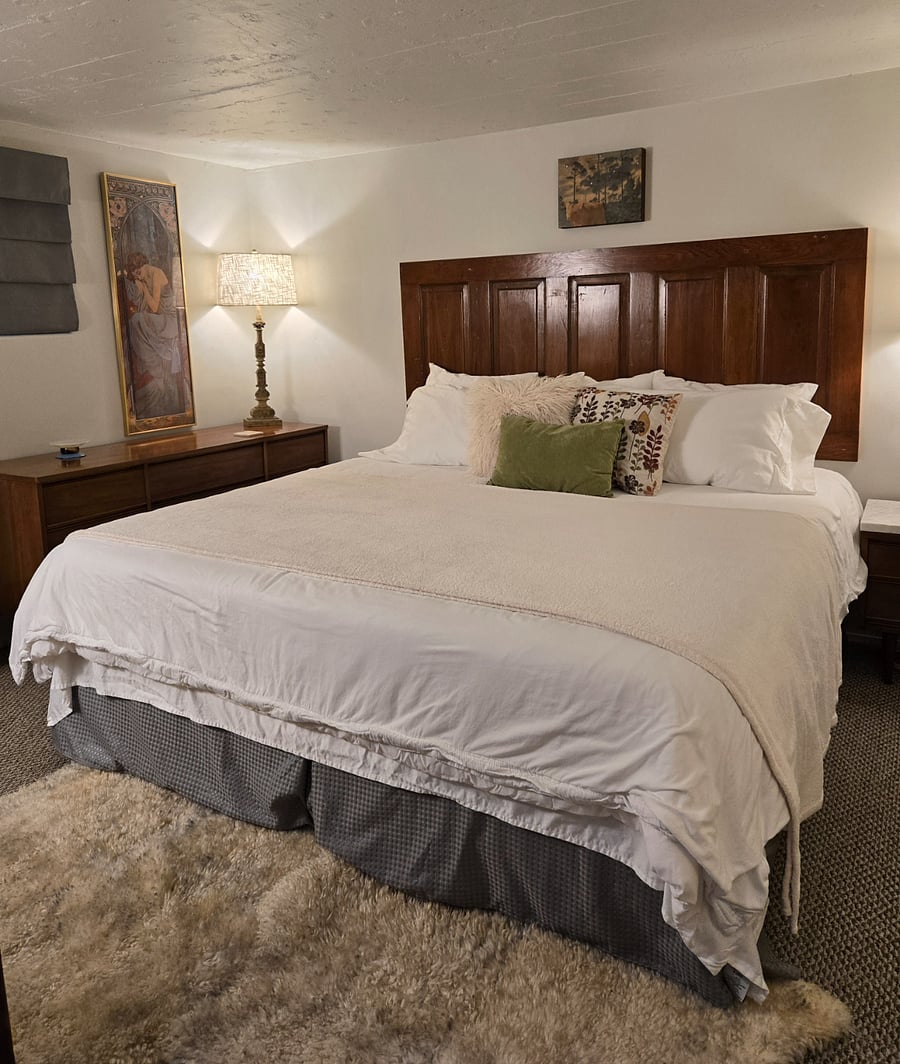 Bedroom with 2 Dressers