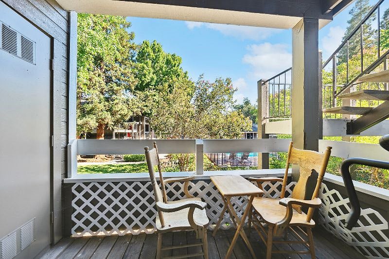 Furnished Finder property 553286_1 photo 17