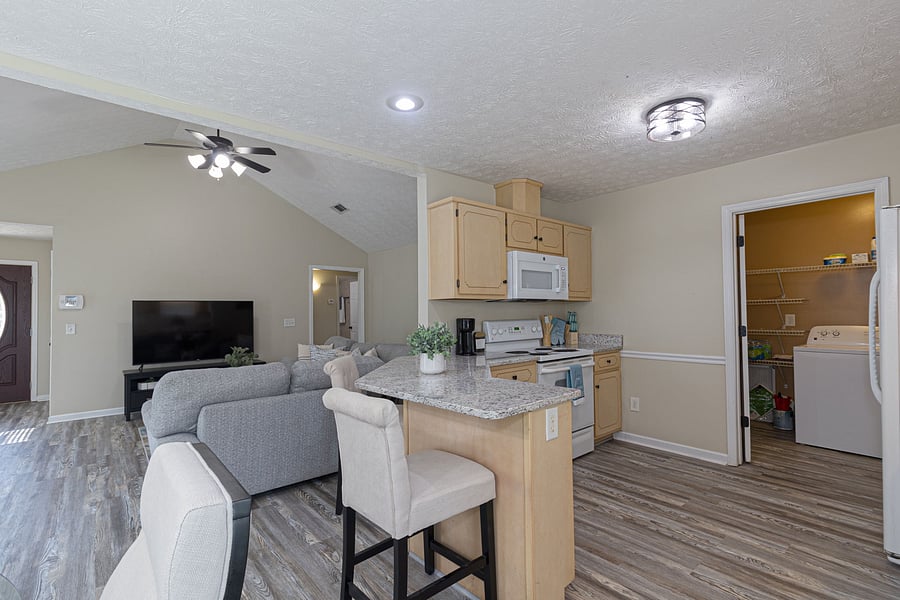 Furnished Finder property 553295_1 photo 12