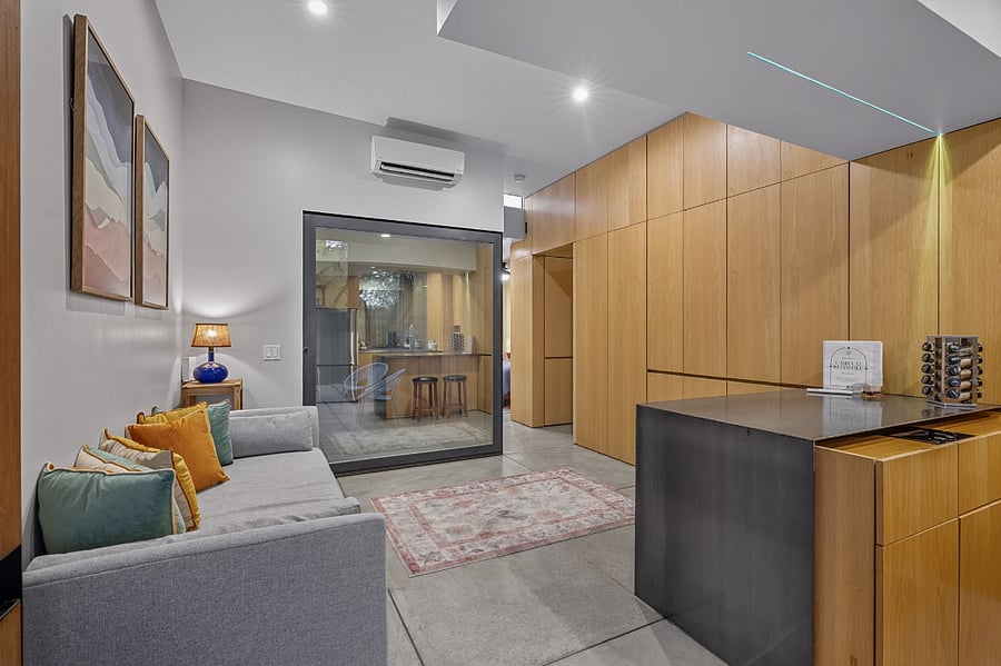 Living Room/Kitchen.
