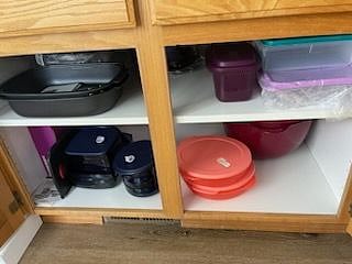 Bakeware, Microwave containers, Storage containers ie Tupperware