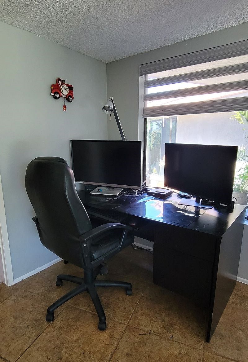 Ample Deskspace with UHD Monitor for your laptop/computer and keyboard draw