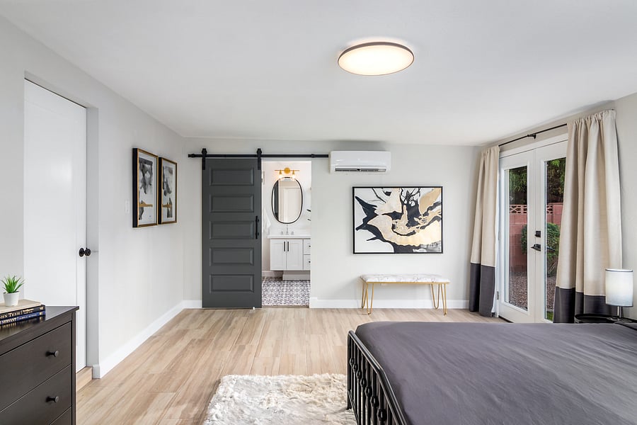 Master Bedroom 1: King bed, 55'' Smart TV and large closet. Connected bathroom with rainfall shower and extra large freestanding bathtub. 