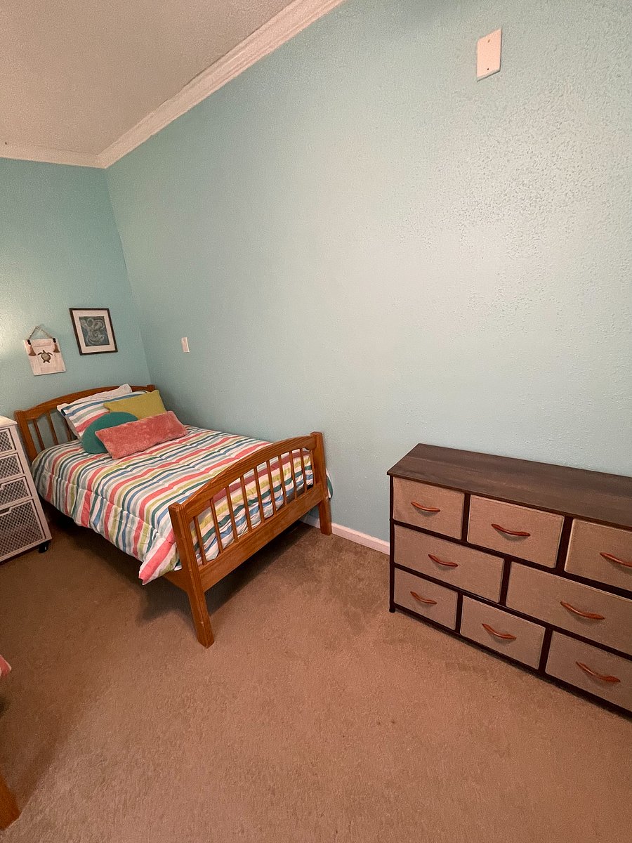 Twin bed #2
