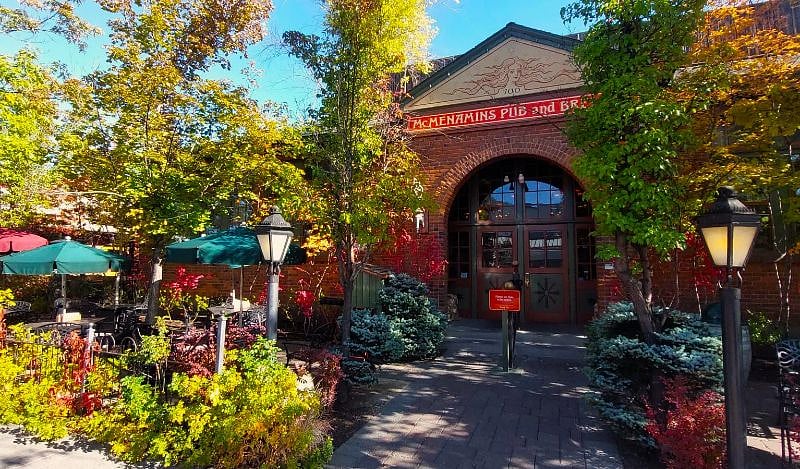 Fall colors in the Old Bend Neighborhood!