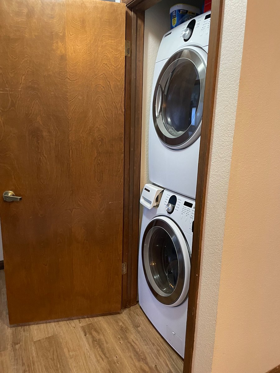 Stackable Washer/Dryer- 1st Floor