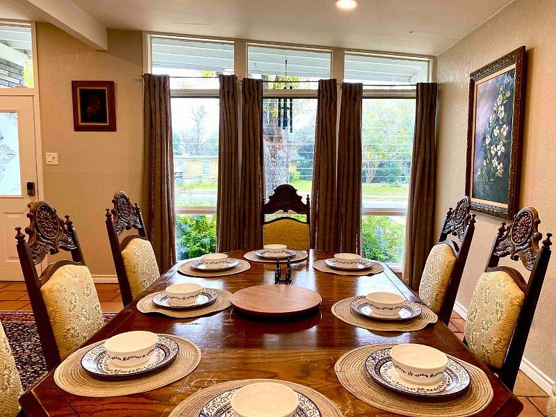 Furnished Finder property 554080_1 photo 3