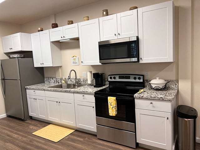 Furnished Finder property 554096_1 photo 3
