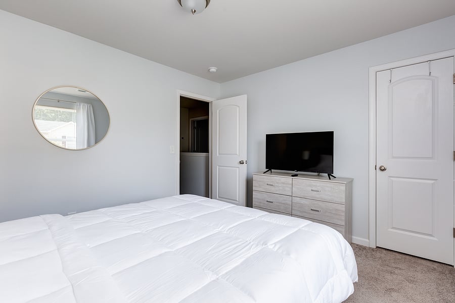 Guest bedroom 2