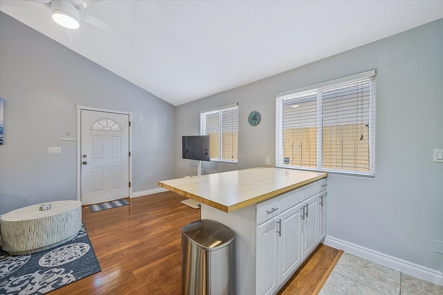 Furnished Finder property 554170_1 photo 5