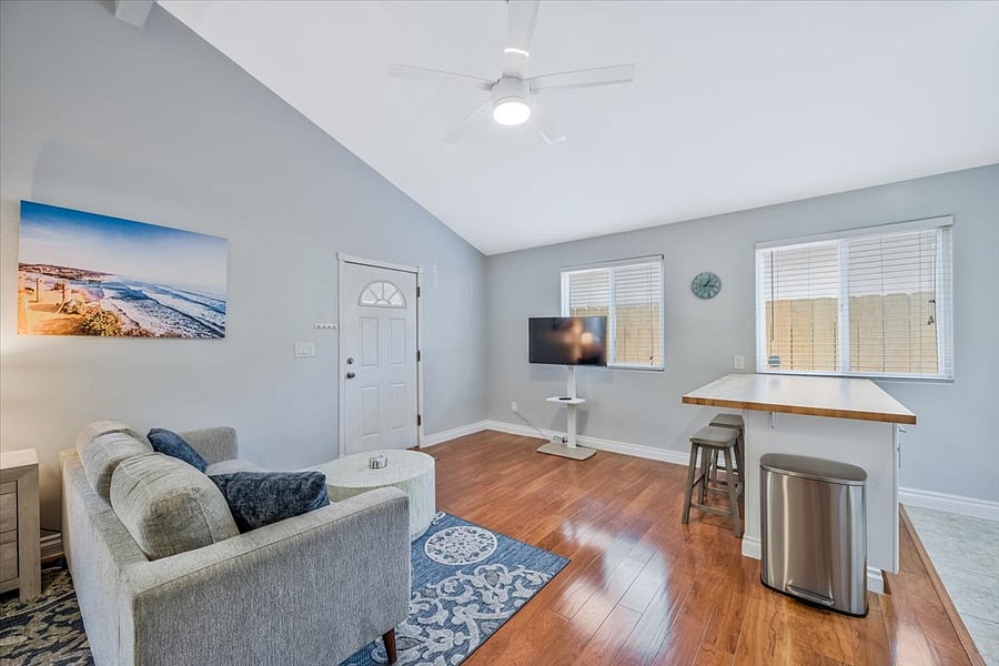 Furnished Finder property 554170_1 photo 8