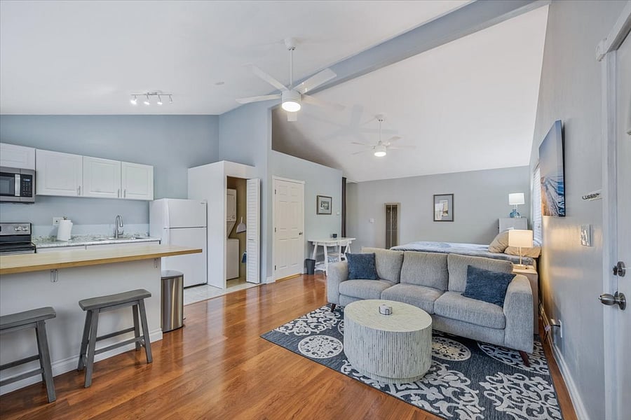 Furnished Finder property 554170_1 photo 10