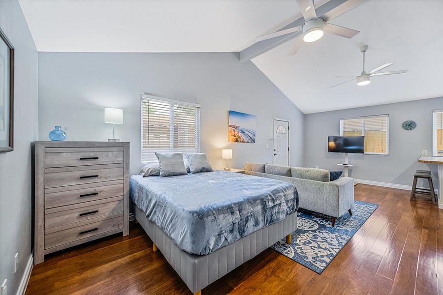 Furnished Finder property 554170_1 photo 12