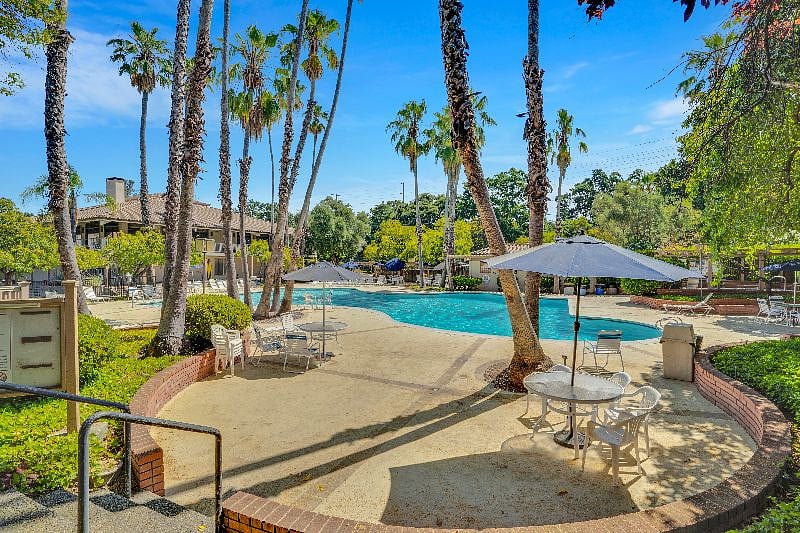Furnished Finder property 554210_1 photo 33