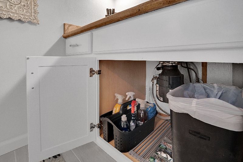 Fully stocked in cleaning supplies for all surfaces.