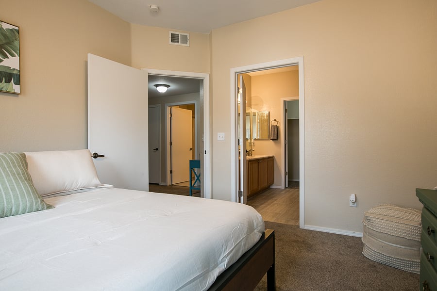 Furnished Finder property 554286_1 photo 16