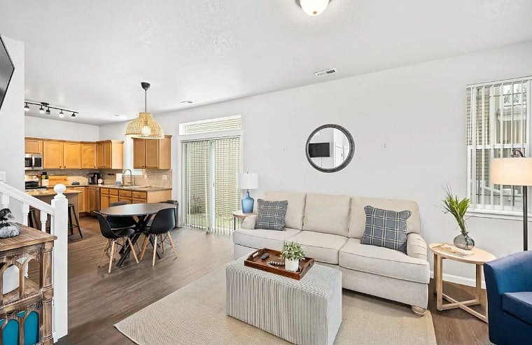 Furnished Finder property 554292_1 photo 4