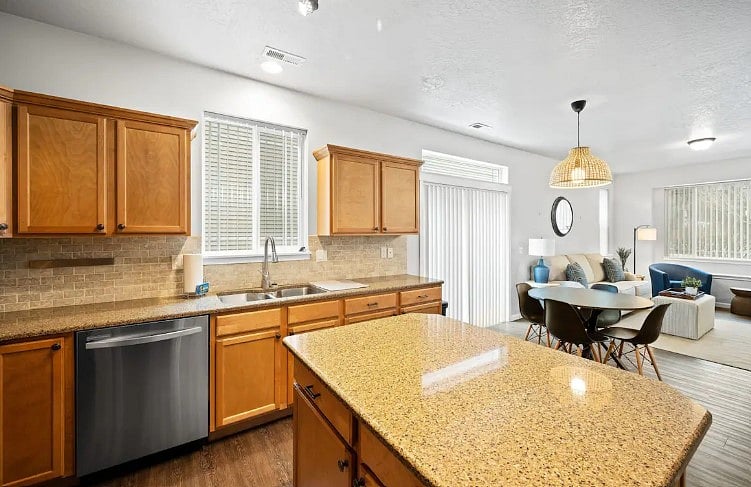 Furnished Finder property 554292_1 photo 16