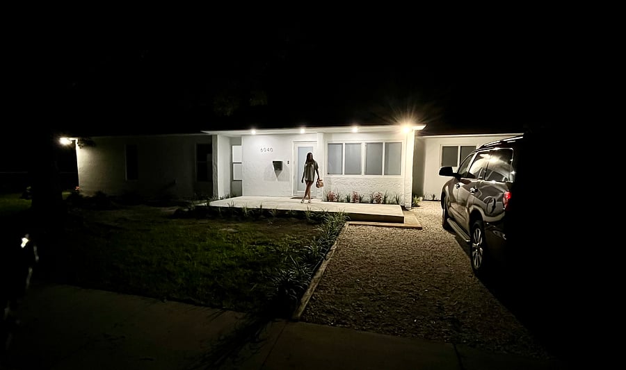 Beautiful house, great lighting!
