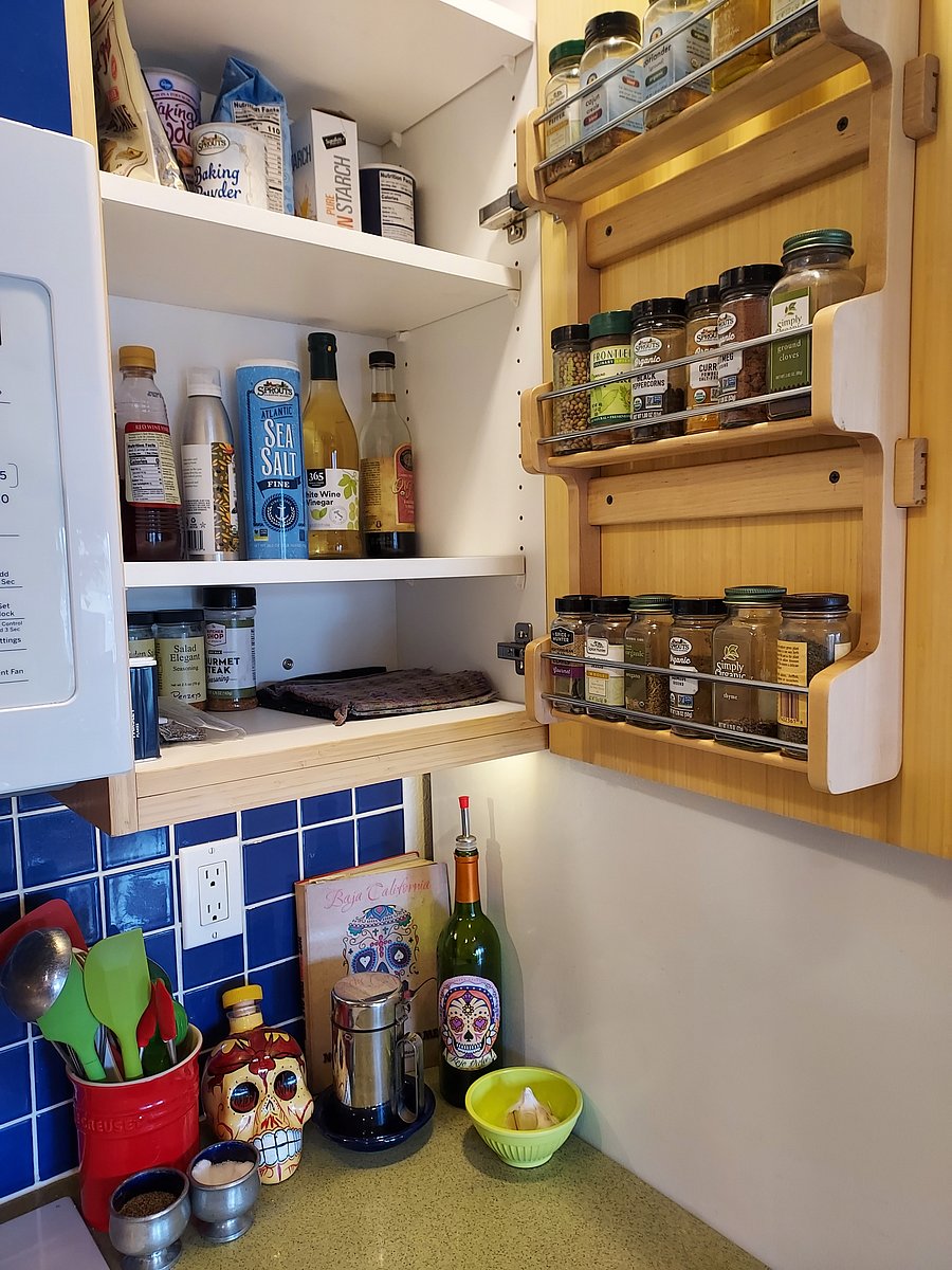 Kitchen staples provided